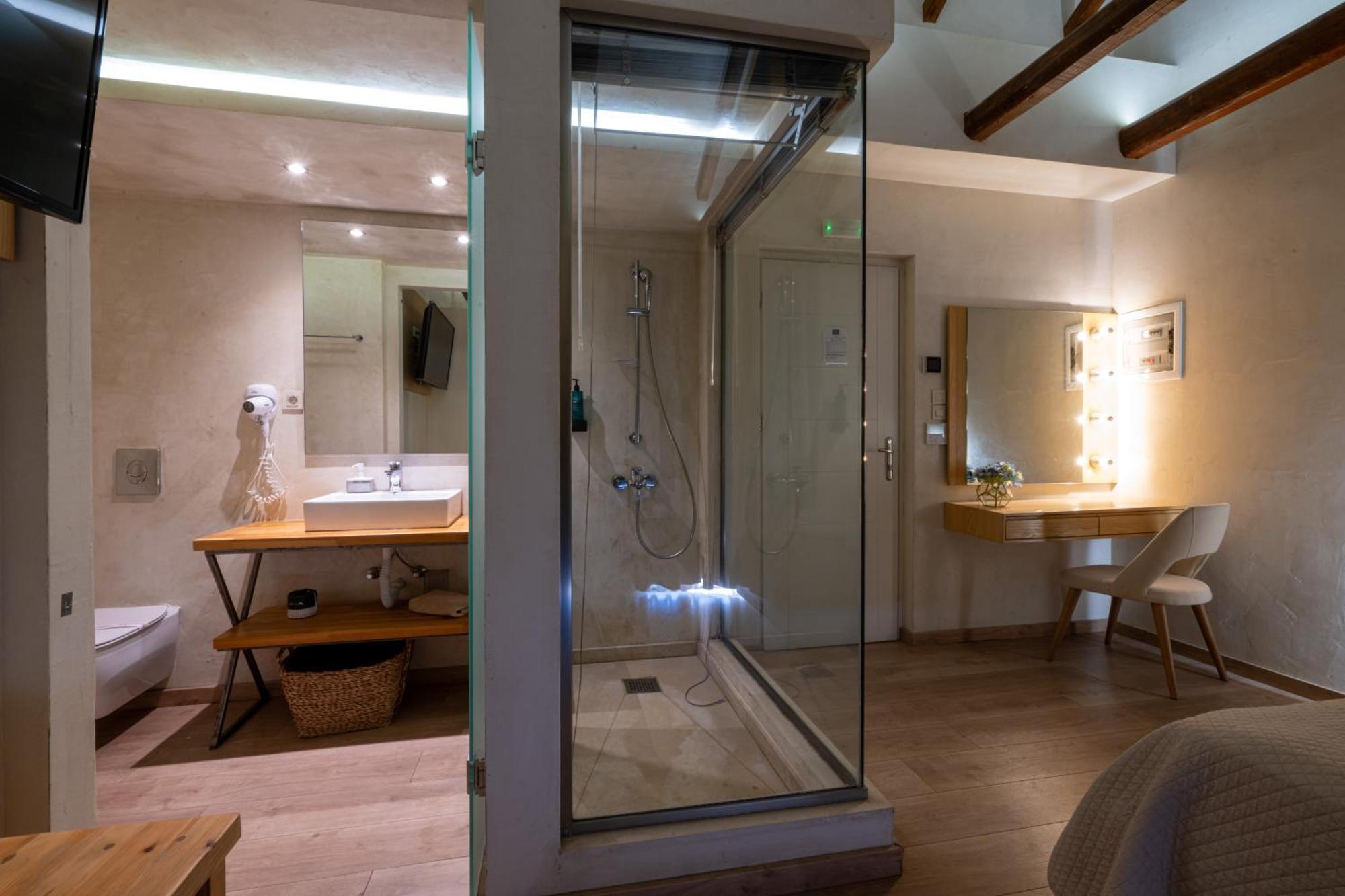 Panellinion Luxury Rooms Kalamata Esterno foto