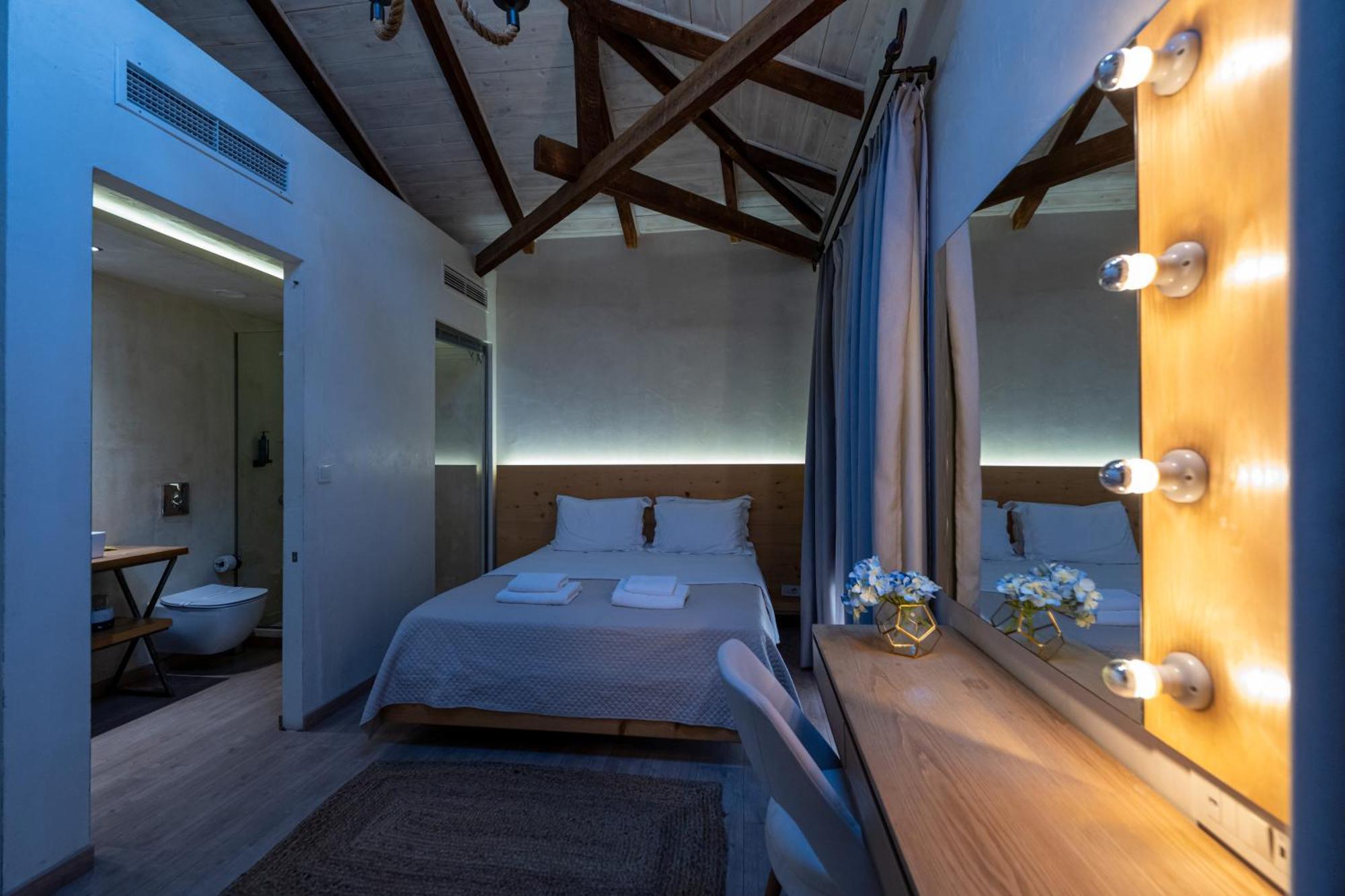 Panellinion Luxury Rooms Kalamata Esterno foto