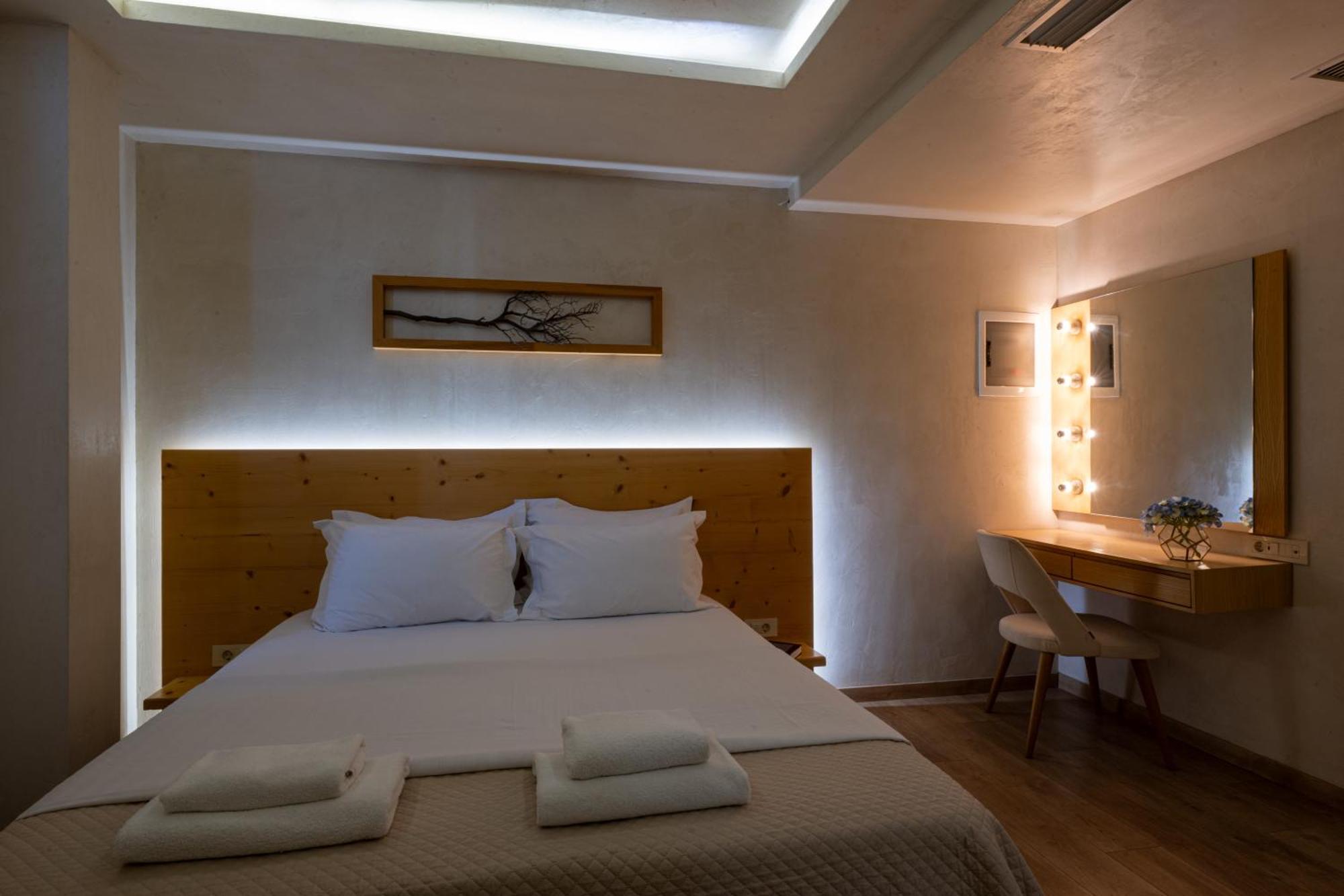 Panellinion Luxury Rooms Kalamata Esterno foto