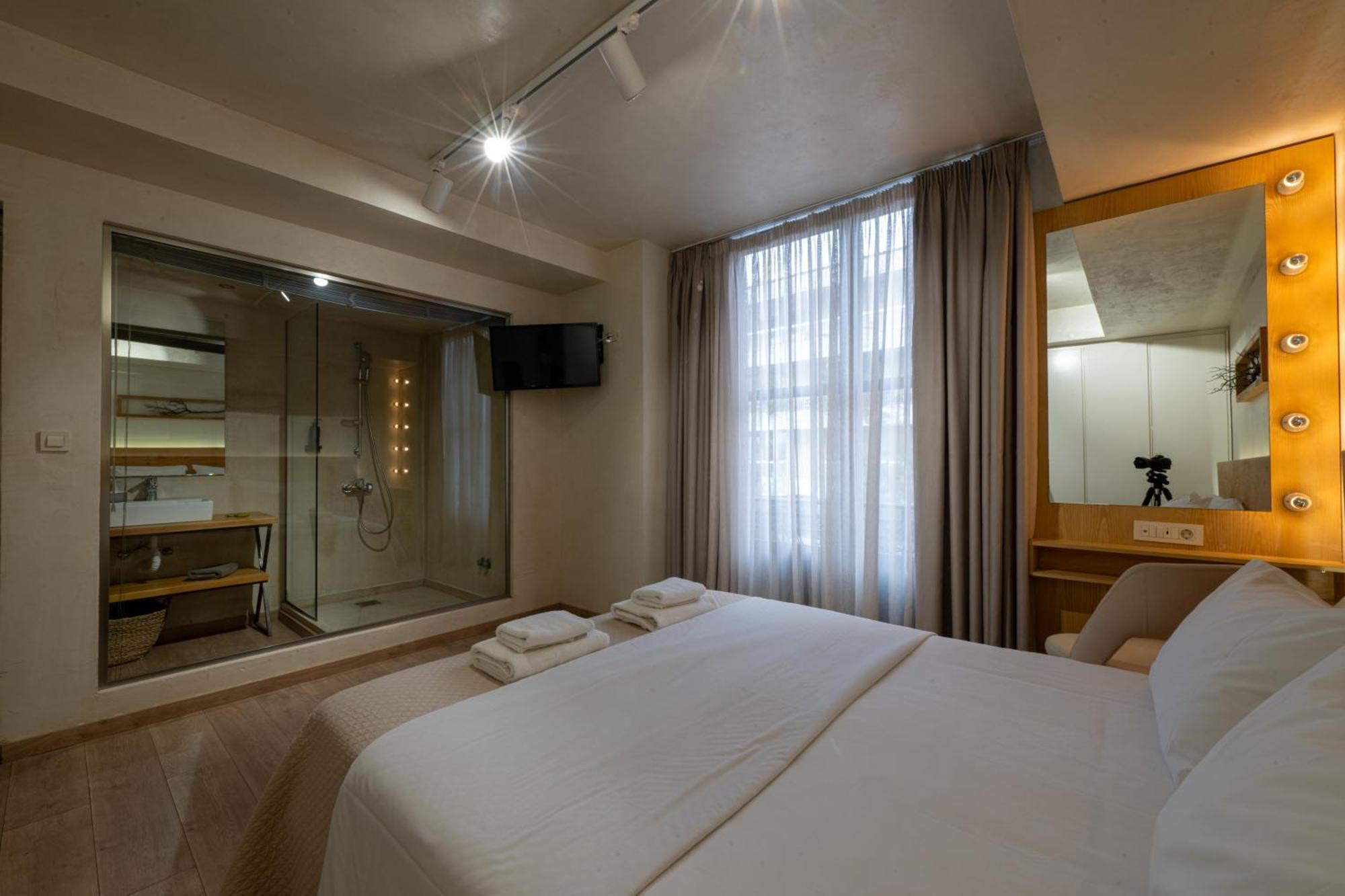 Panellinion Luxury Rooms Kalamata Esterno foto