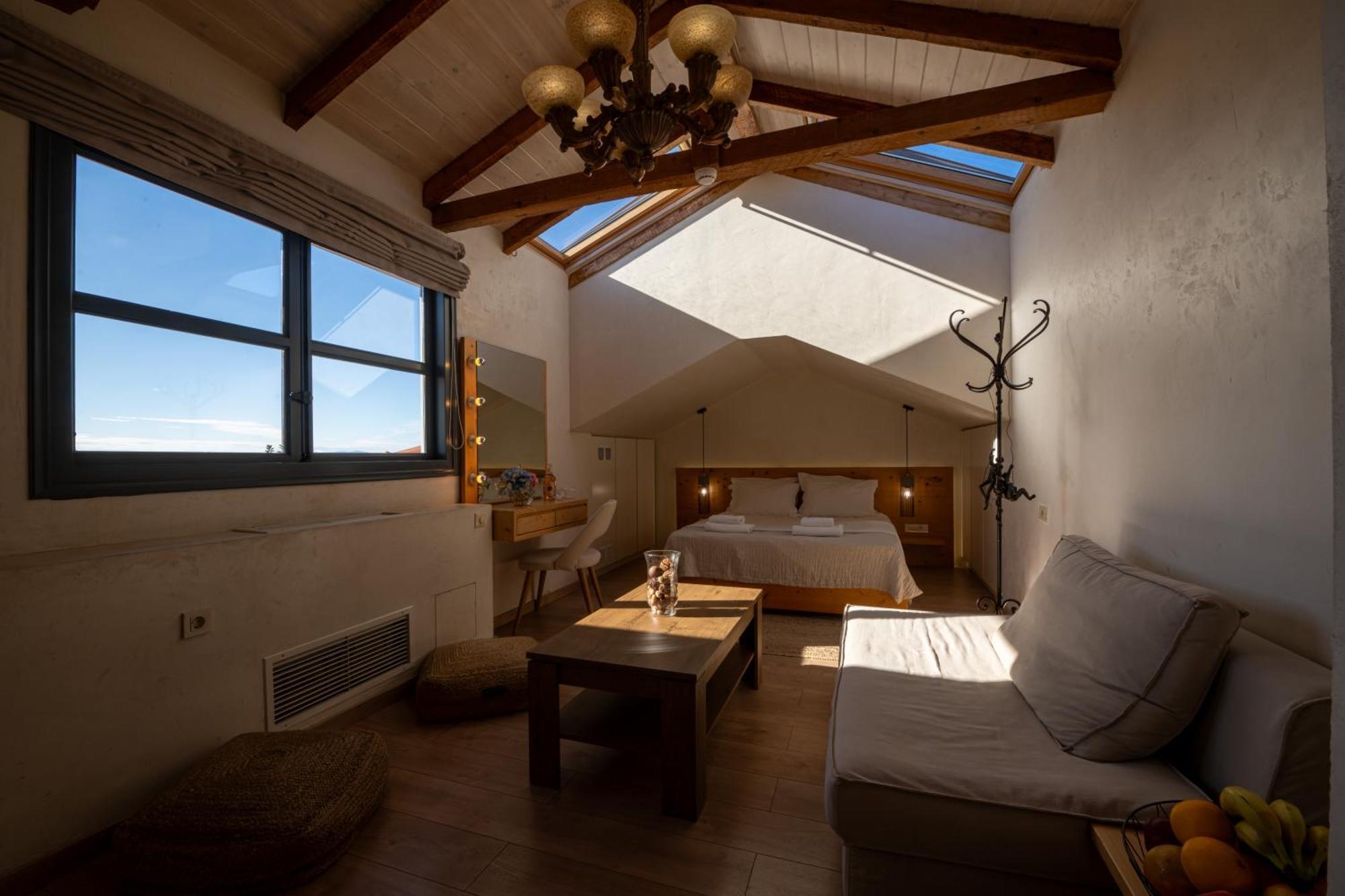 Panellinion Luxury Rooms Kalamata Esterno foto