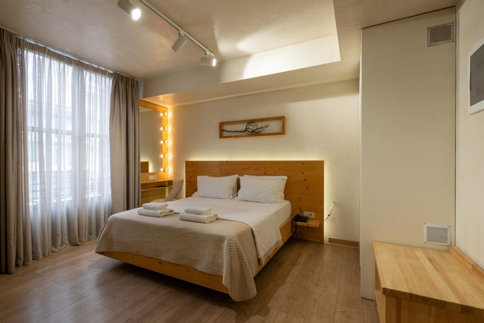 Panellinion Luxury Rooms Kalamata Esterno foto