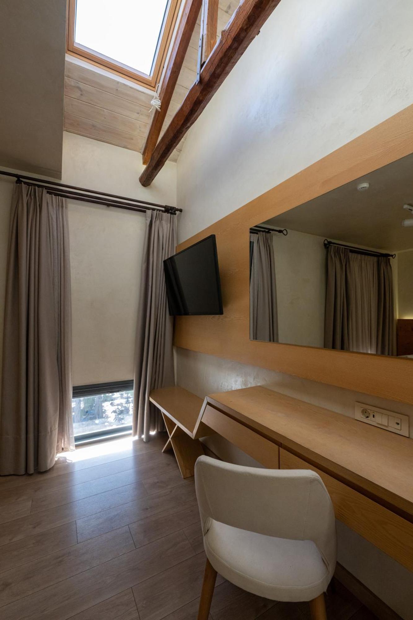 Panellinion Luxury Rooms Kalamata Esterno foto
